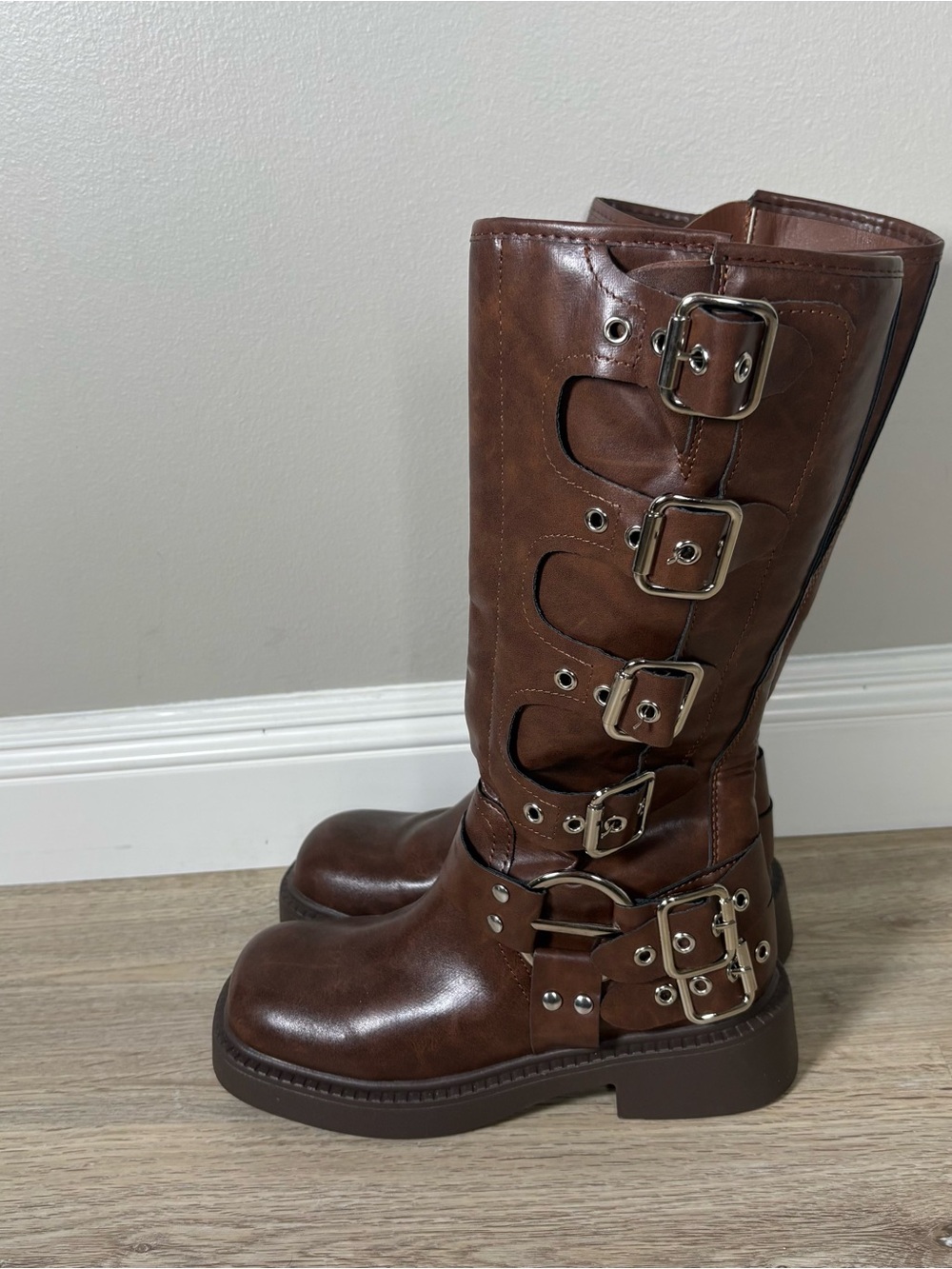 NWOT Y2k Buckle Calf High Riding Boots